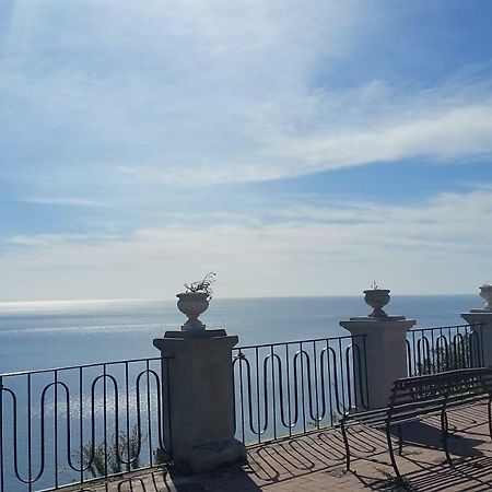 L.T. Metis Hotell Acireale Exteriör bild