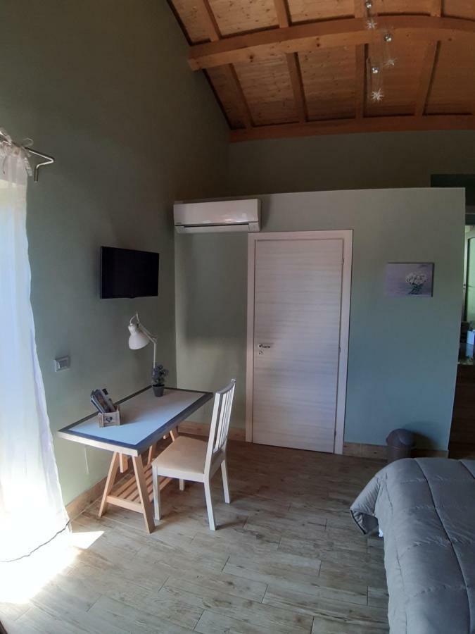 L.T. Metis Hotell Acireale Exteriör bild